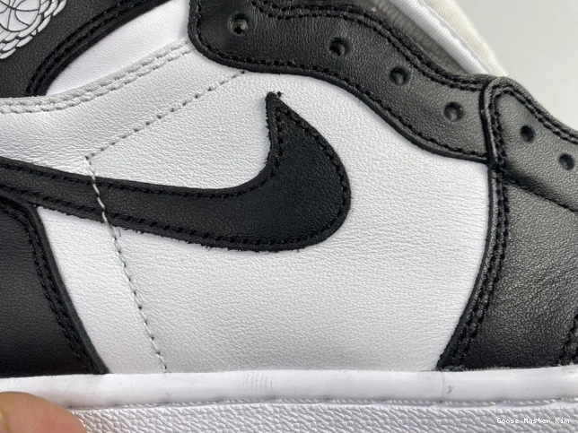 555088-010 Jordan Retro (2014) Air Black White 1 0715